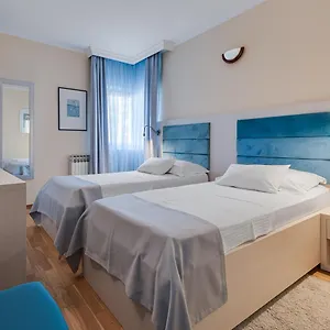 https://hotel-marinko.hotelinzadar.com