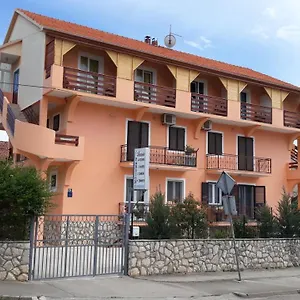 https://pansion-maria.hotelinzadar.com
